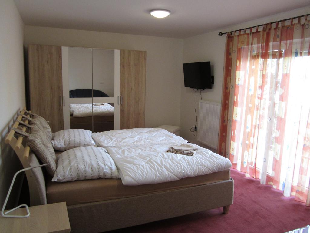 Guest House Krpole Brno Quarto foto